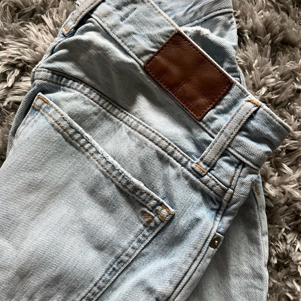Light wash jean